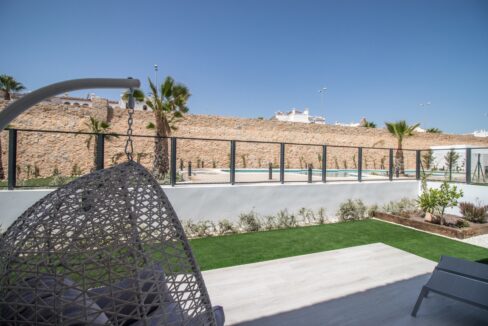 d5f3e5e46a2aea5f3e5e46a2b05