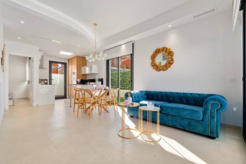 d5f58e46cb055c5f58e46cb05a5