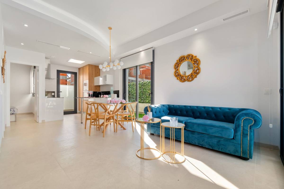 d5f58e46cb055c5f58e46cb05a5