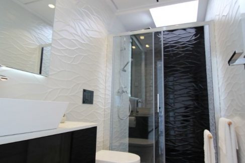 d5f6a1e7d089875f6a1e7d089c0