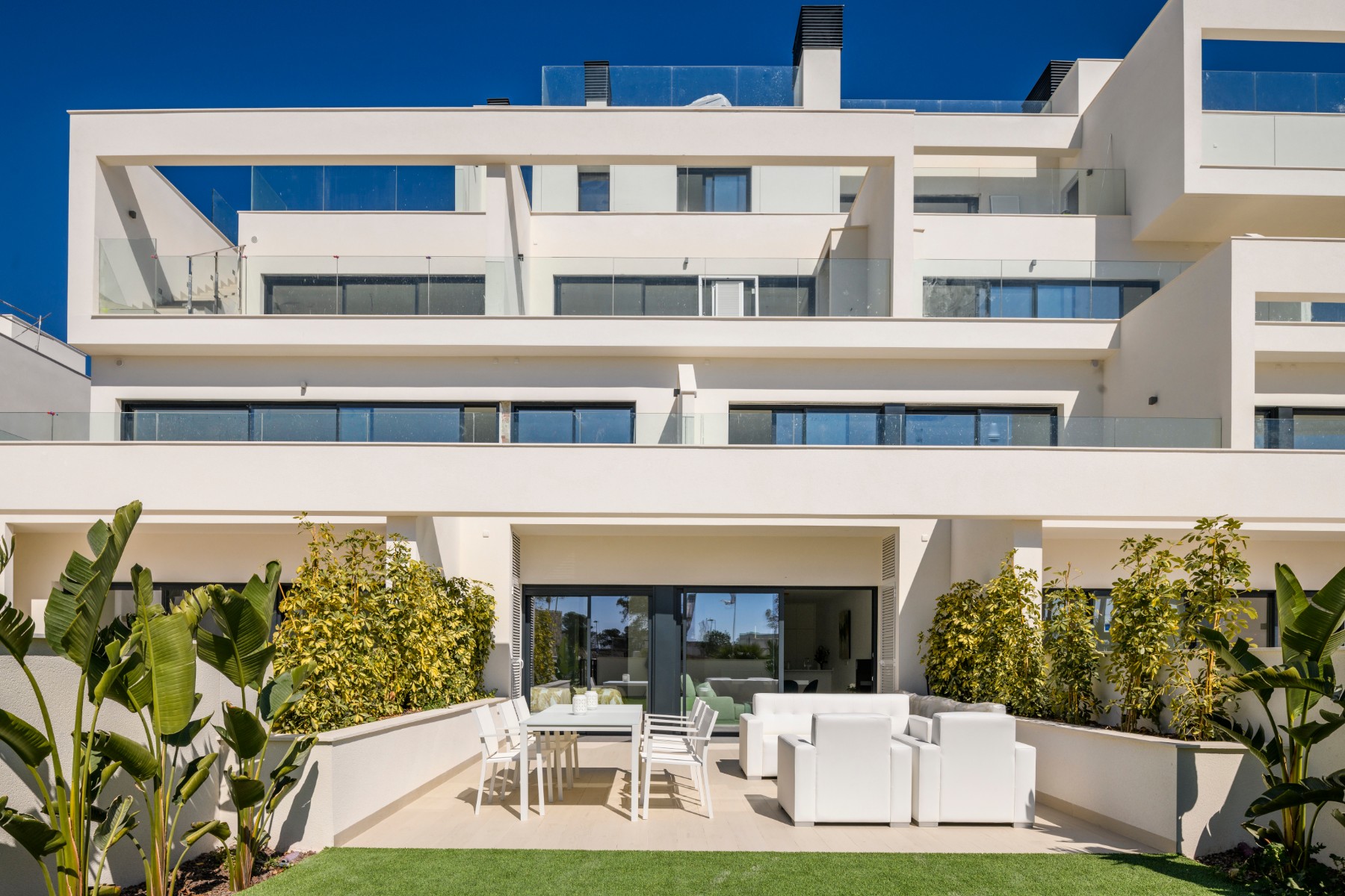 d5f734adcc2bcb5f734adcc2c03