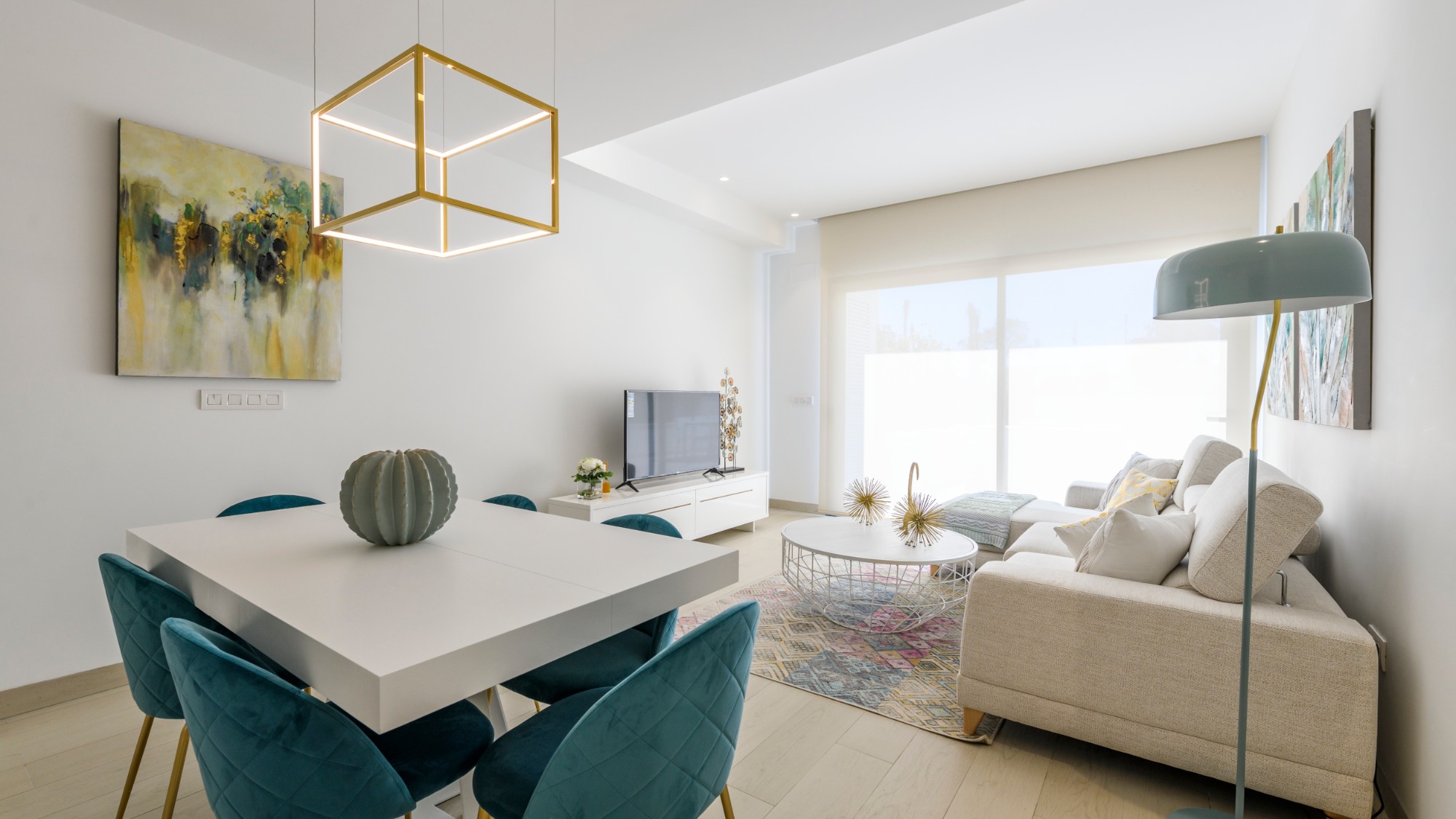 d5f734adf1e20c5f734adf1e244