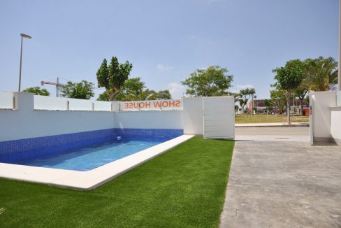 d5f7b322f449145f7b322f4494c