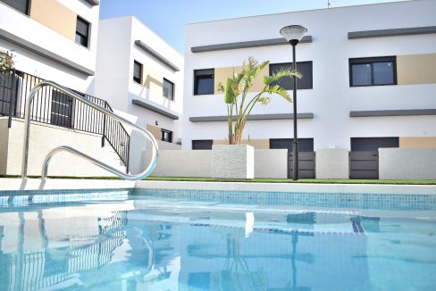 d5f7d9b9b8f7405f7d9b9b8f779