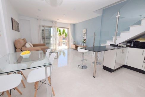 d5f7f1527161ee5f7f15271622a