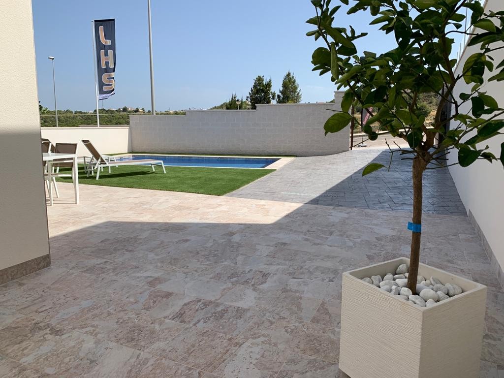 d5f82d25dcaba05f82d25dcabda