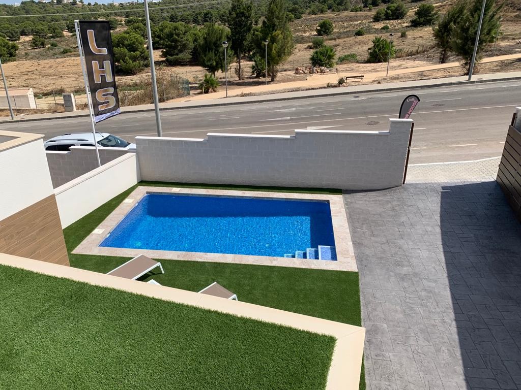 d5f82d25e89fd45f82d25e8a00c