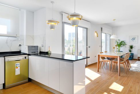 d5f8584e8427365f8584e842770