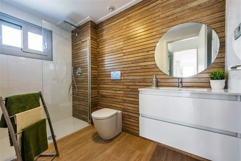 d5f85a04e361025f85a04e3613a