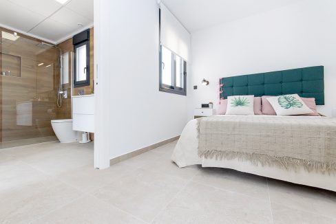 d5f89519a8b4b85f89519a8b4f0