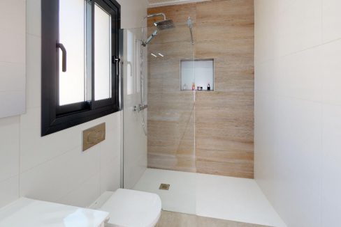 d5f9692b76a4c85f9692b76a503