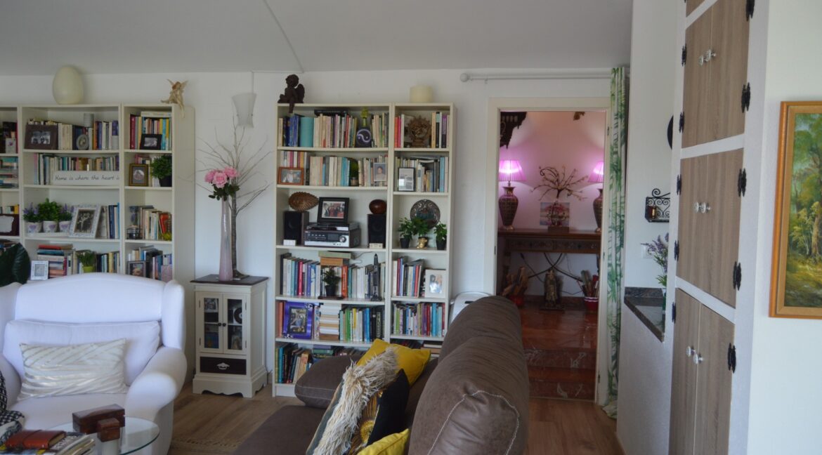 o_1ef3t9re61nn01ojg3spcm1d747