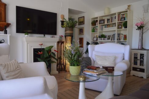 o_1ef3t9re817j0sphkdfp1p18oi56