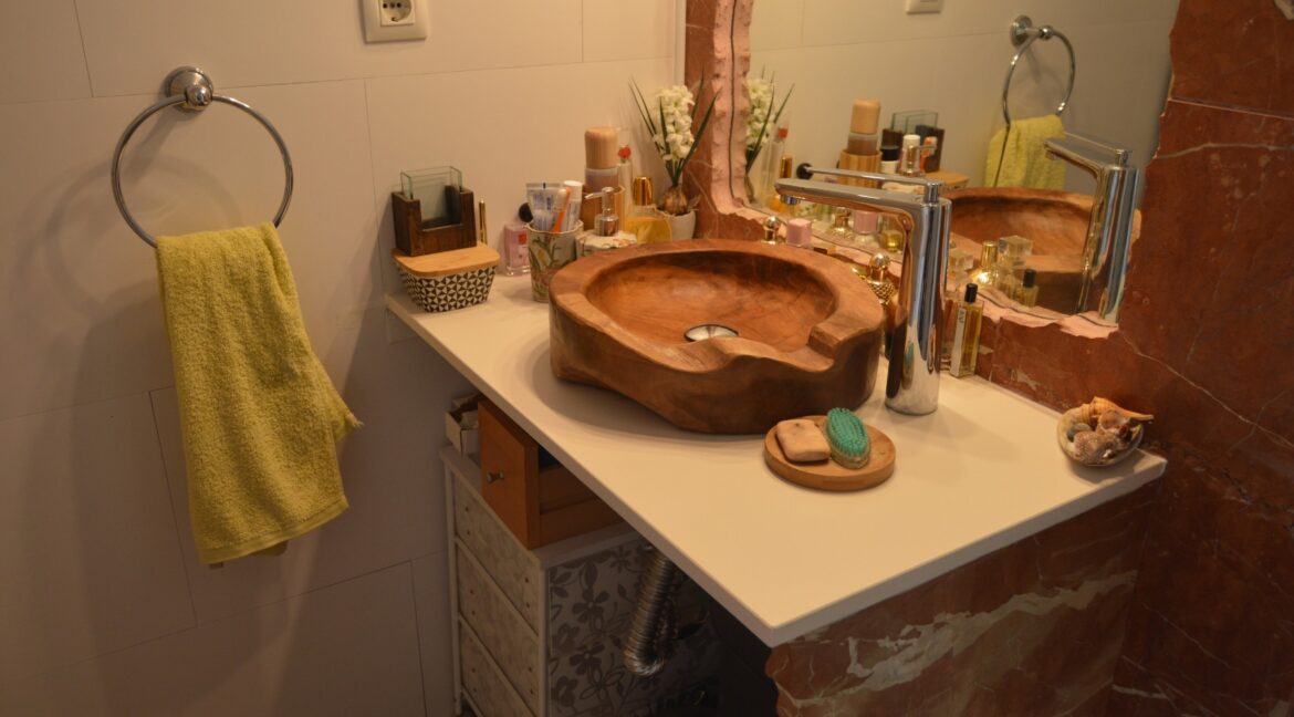 o_1ef3t9re870a91s1tglmop1iol4p