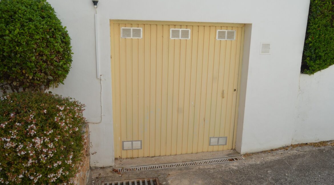 o_1ef3t9re9psddc846pi8jp8c5j