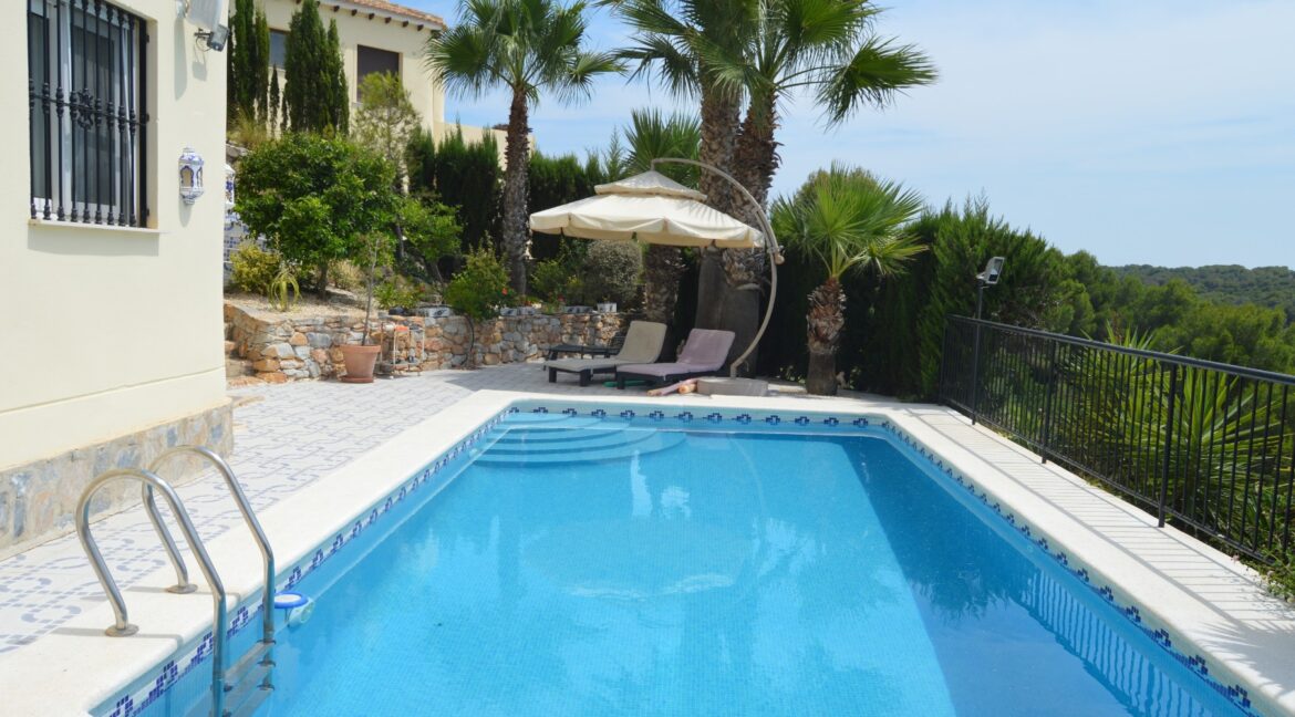 o_1ef86afnn10sf1h1nff4ih4nl832