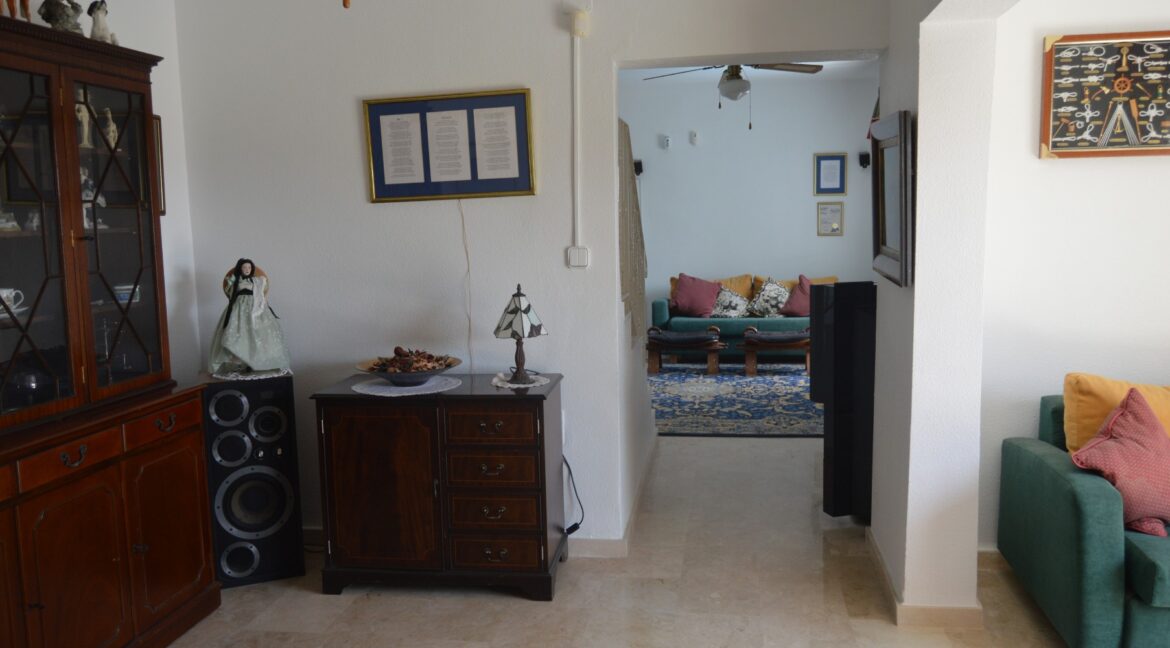 o_1ef86afnob6q1ifg7m8jvplkq3i