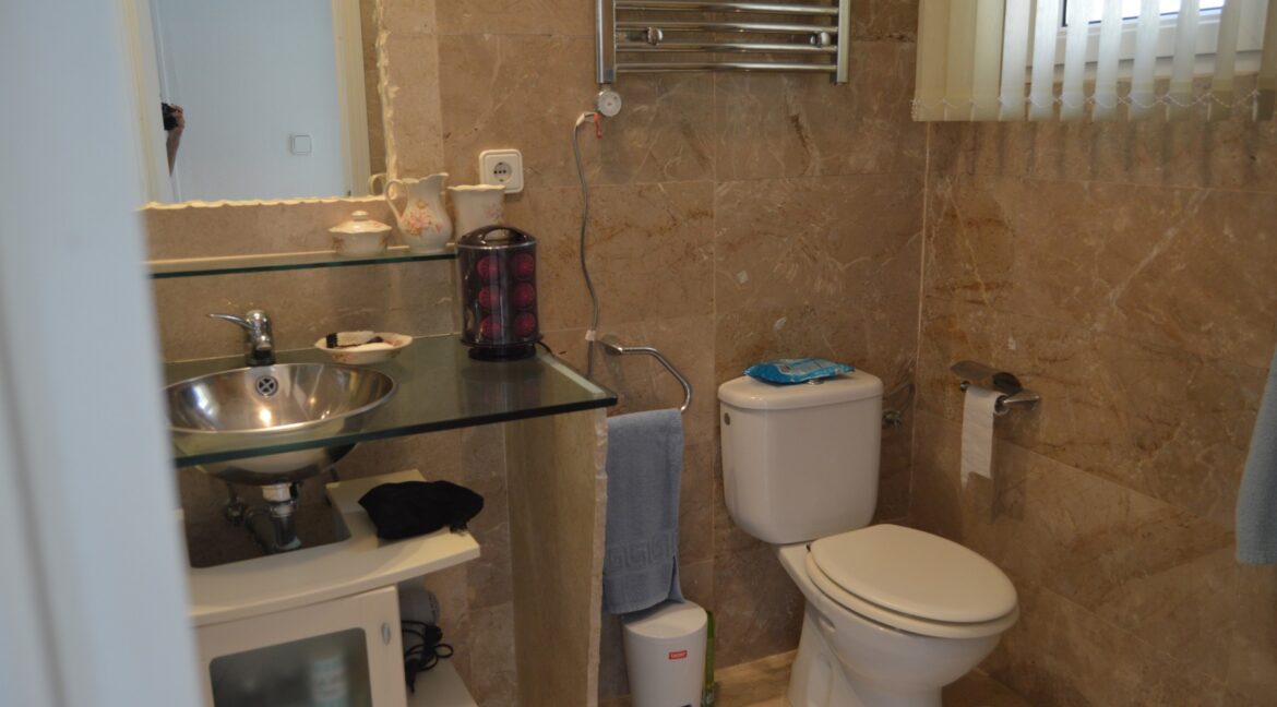 o_1ef86im3j1vuaimu1pa21noc13pibc