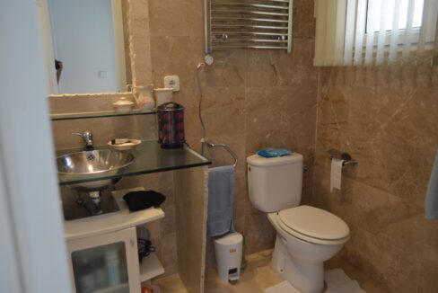 o_1ef86im3j1vuaimu1pa21noc13pibc