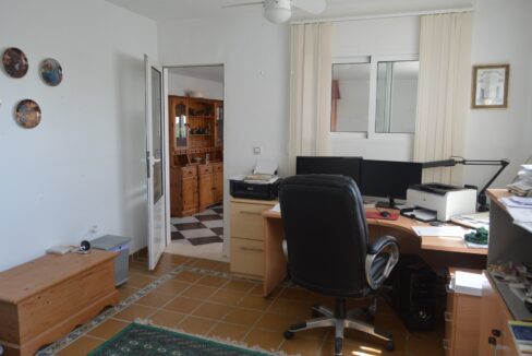 o_1ef86msa2140v1aqm15on59d1uk9gj