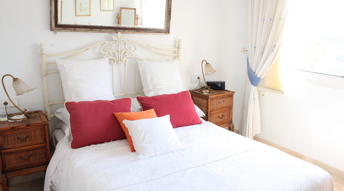 o_1ef86r9hgbi01pmleha908nkbnp