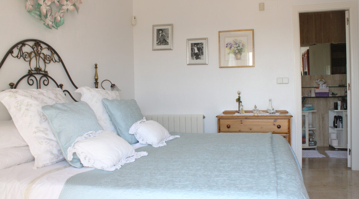 o_1ef86r9hhusb19t2dmarcs160mns