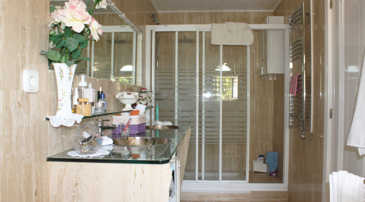 o_1ef875v491cdd16u1ku8j1c12b1tv