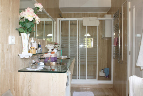 o_1ef875v491cdd16u1ku8j1c12b1tv