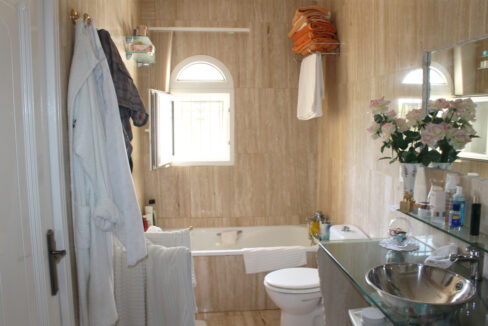 o_1ef875v4a1o422r3102s1kqn1fg6u0