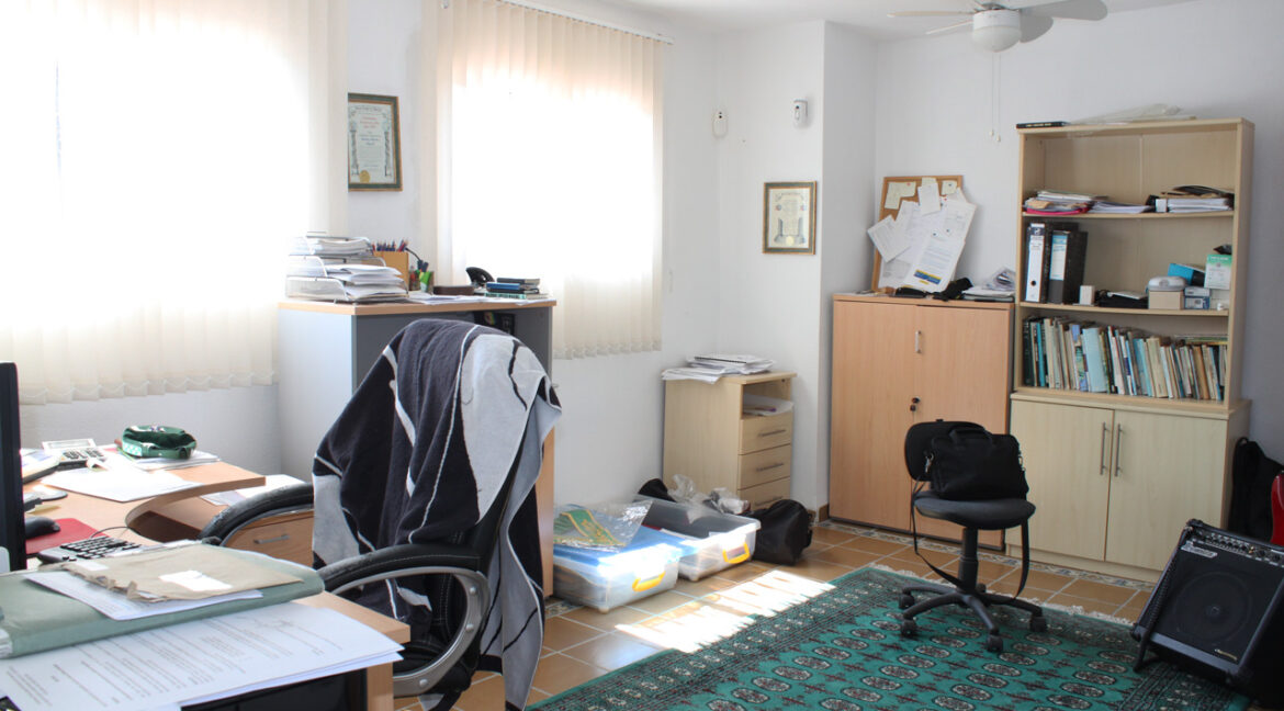 o_1ef875v4a6m2ncsvbl1smq125luk