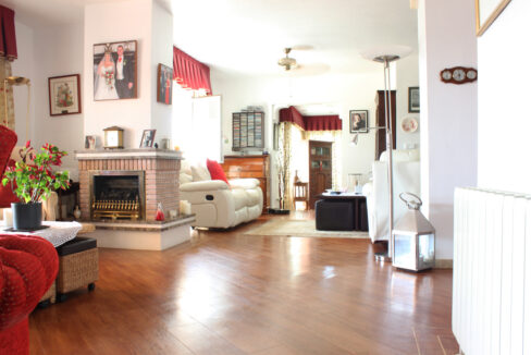 o_1ef875v4amsh1rkg174o179qofku1