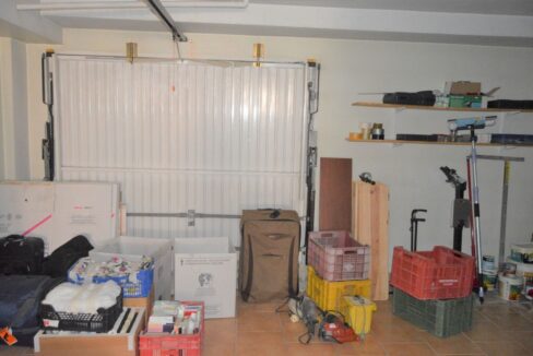 o_1ef9lu4pp1c301uj31tbm1d581g352g