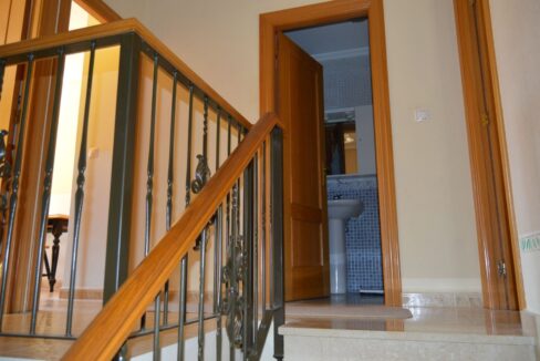 o_1ef9luq3v1h6c15q1hqu1sj2sr92u