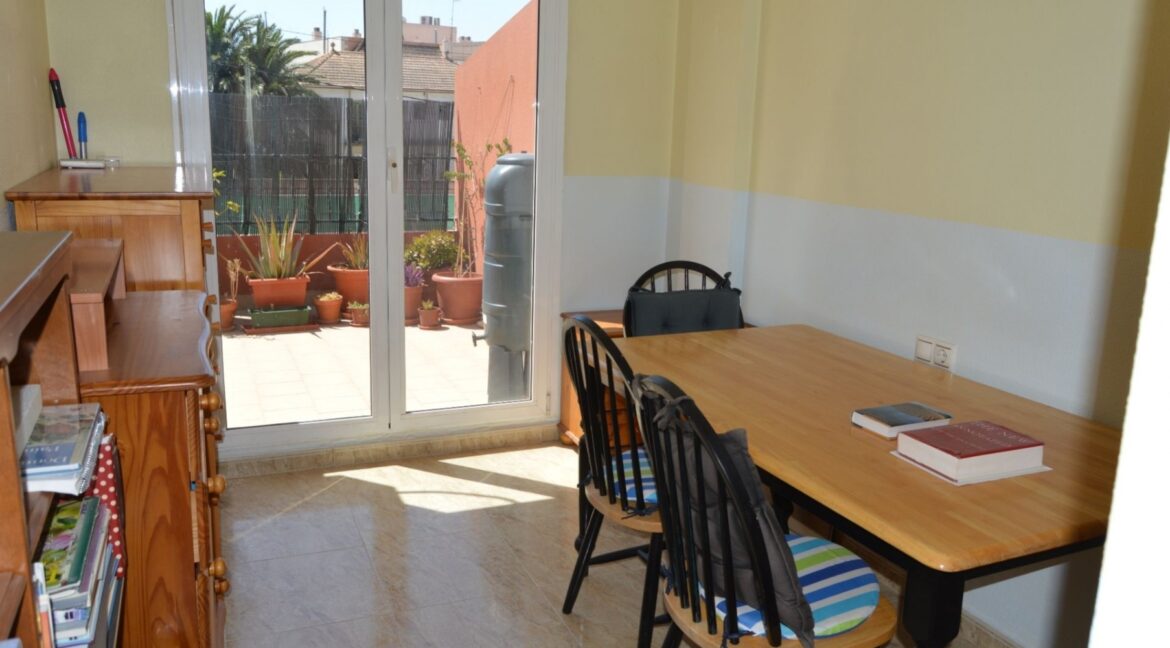 o_1ef9luugc9hg19trtmsdipqg132