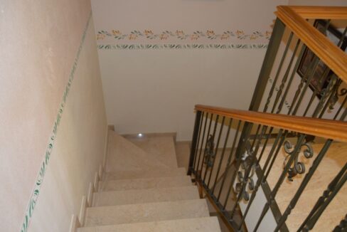 o_1ef9lv6gkv251v9r12rf2ei4r636