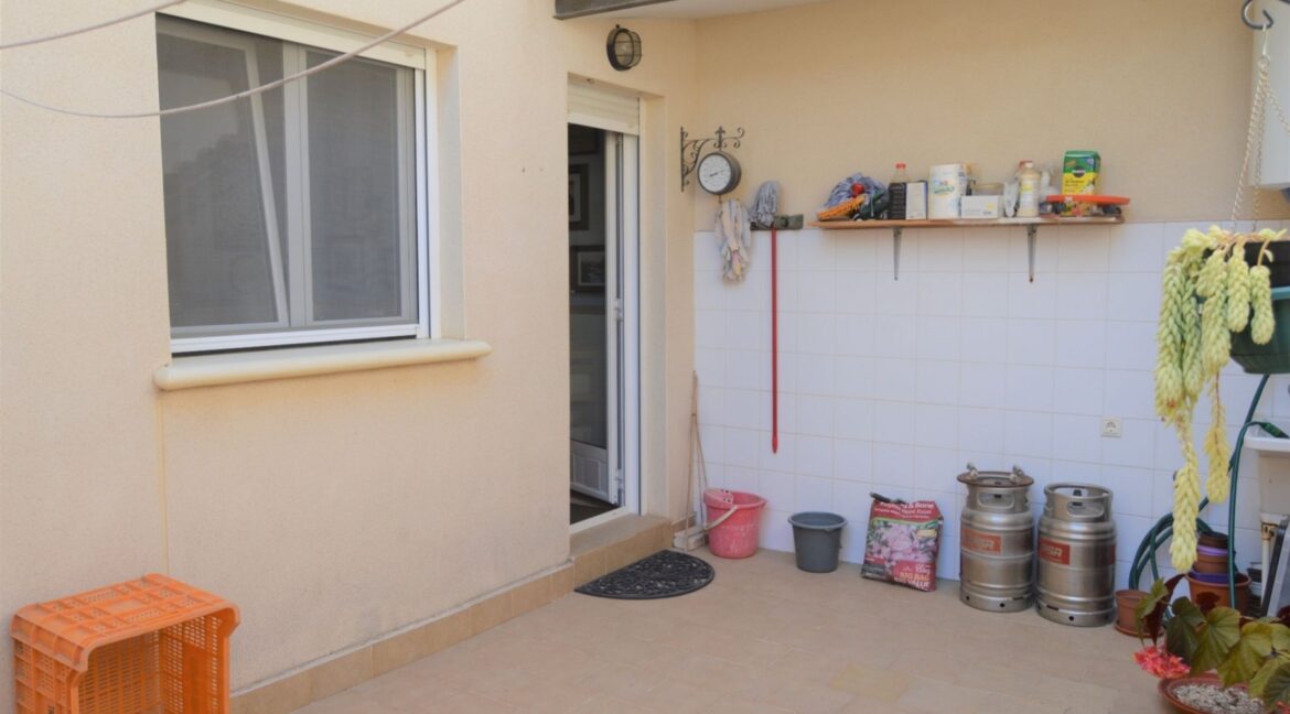 o_1ef9lve26j5r1n994tq1ti6167g38