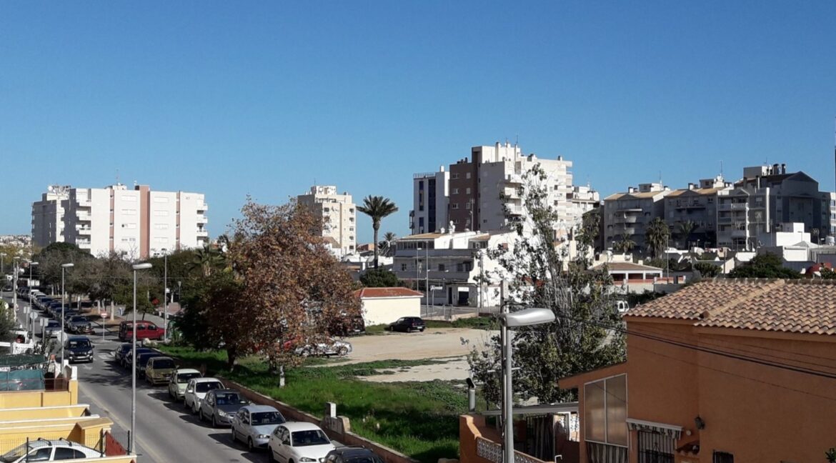 o_1ef9nl0in1evr12pe18kv58g14ki27