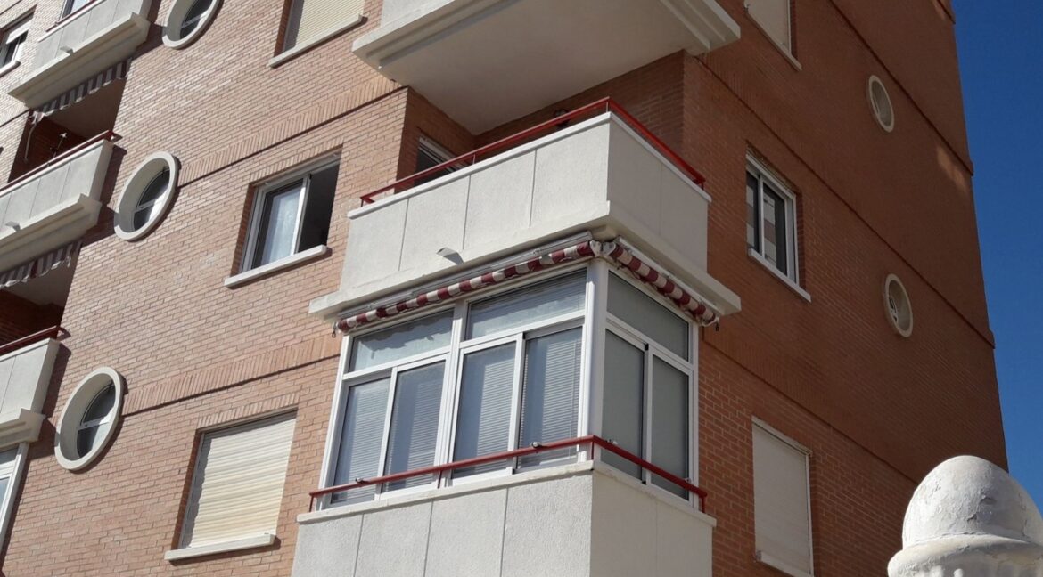 o_1ef9nl0in1rv1ftplcu1sdg1n9v2a