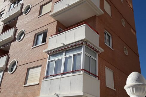 o_1ef9nl0in1rv1ftplcu1sdg1n9v2a