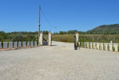 o_1efa75kmp18b0133ucui18snvik3a