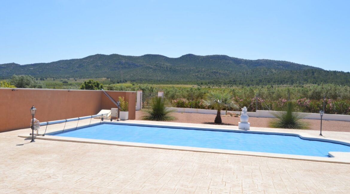 o_1efa75kmq1ksl17gdhopq0k1trd3i