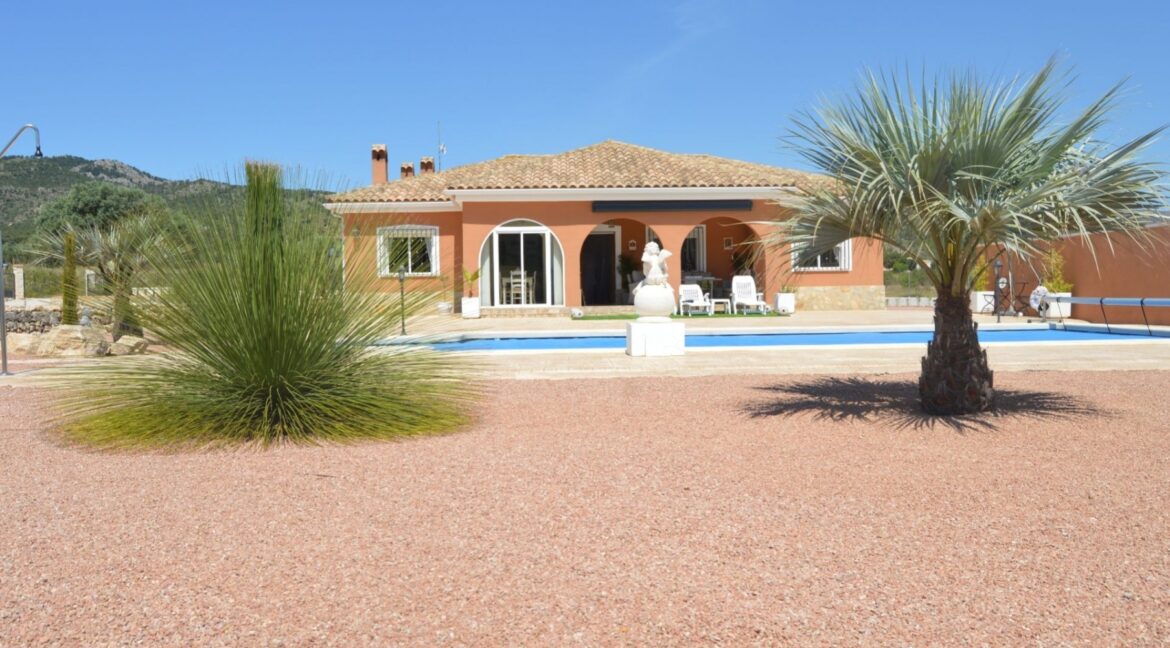 o_1efa75kmq1lgb3ur4o51am02ie45