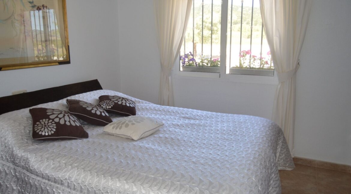 o_1efa75kmq1rem7d5te32v11i4g3j