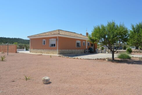 o_1efa75kmq53j1qmn1gvt1p6q114v43