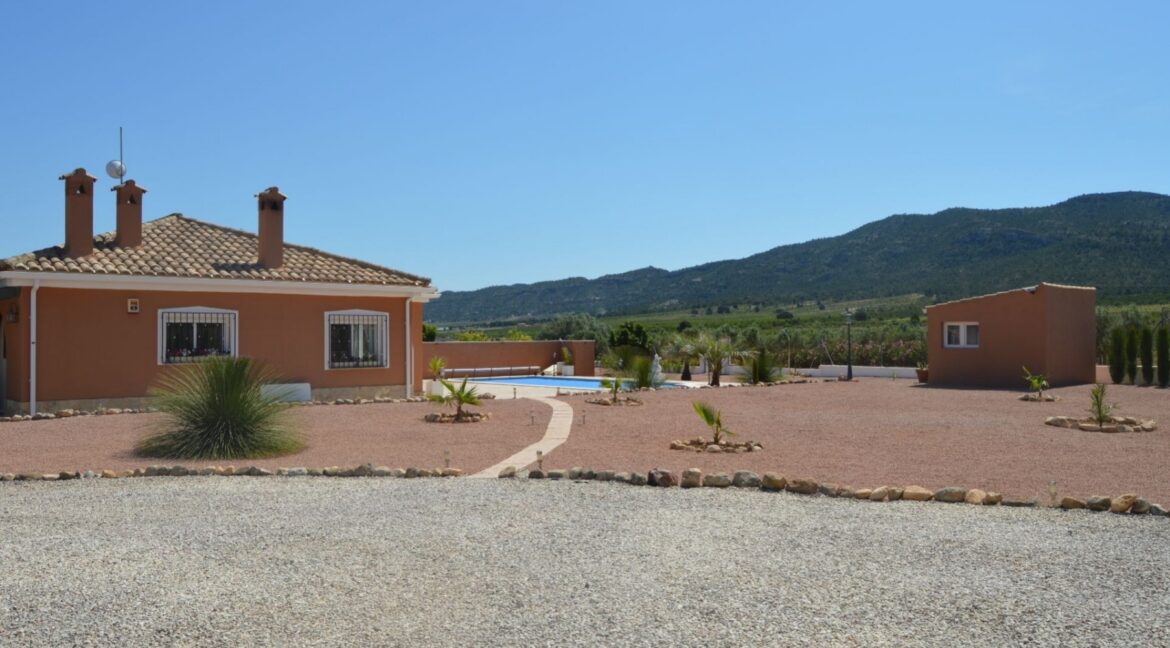 o_1efa75kmqo0lei91adua84ccc3f