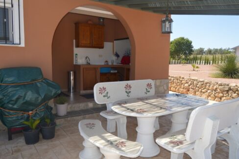 o_1efa75kmqt8a1alc16ec1ain10533t