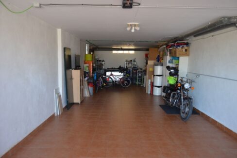 o_1efaijr0s1upda6fcc28rj16l22i