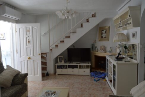 o_1efd55c3ddfl1jcn1snp1h4r1idk2i