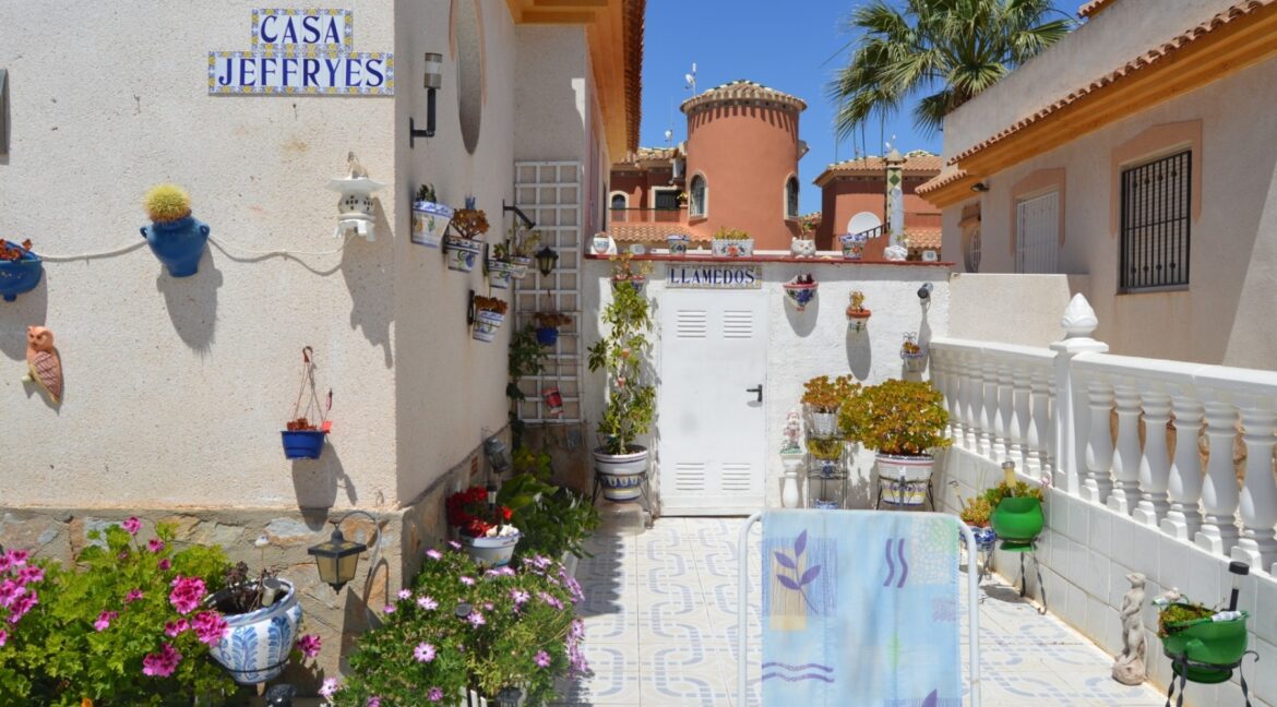 o_1efd55c3e1j961vikckulr5is22o