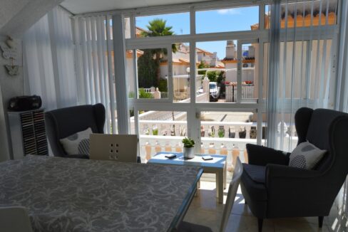 o_1efd55c3els61r0s1edu140p1fsq2u